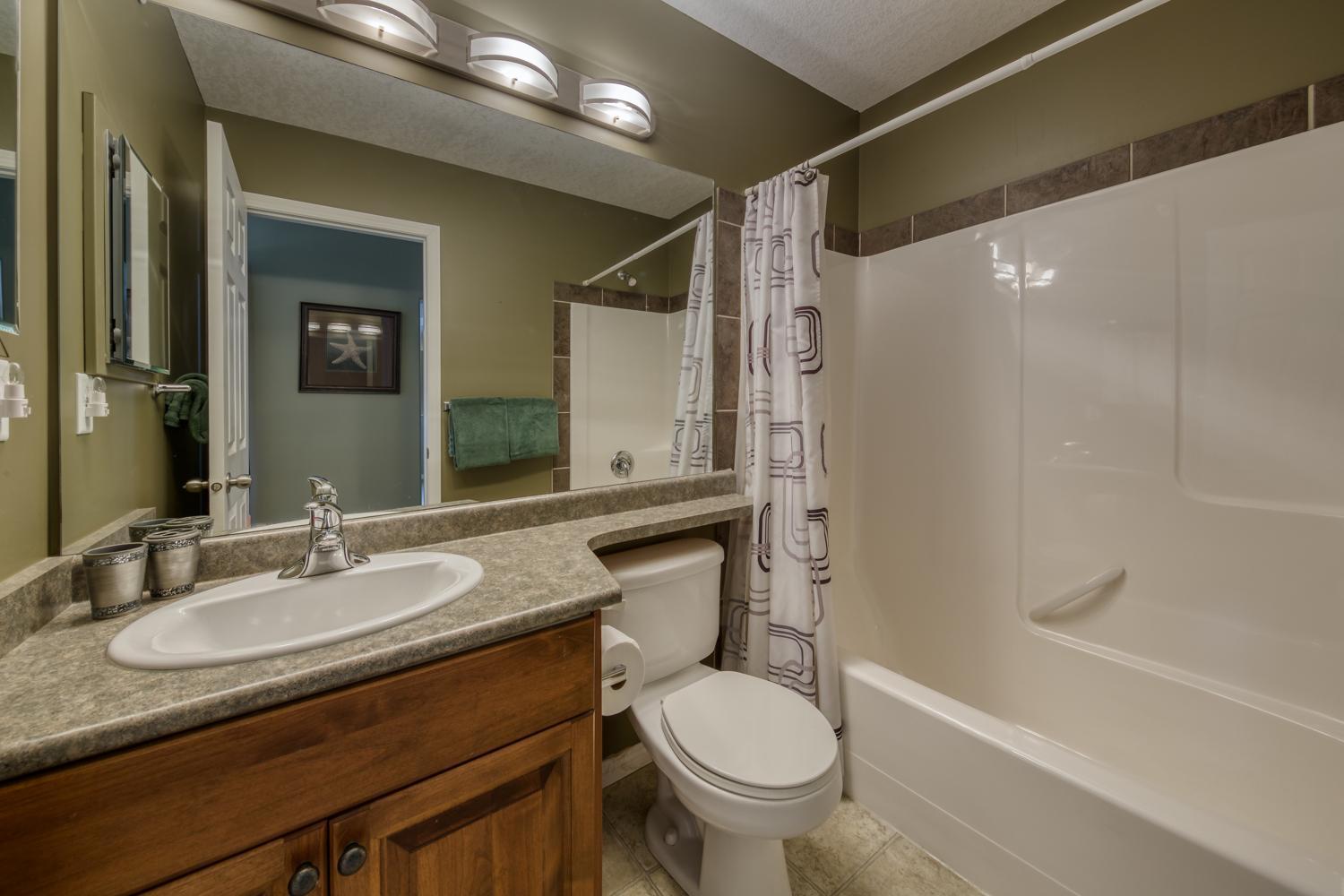 The Peaks 3 Bedroom Mountain View Condo Radium Hot Springs Esterno foto